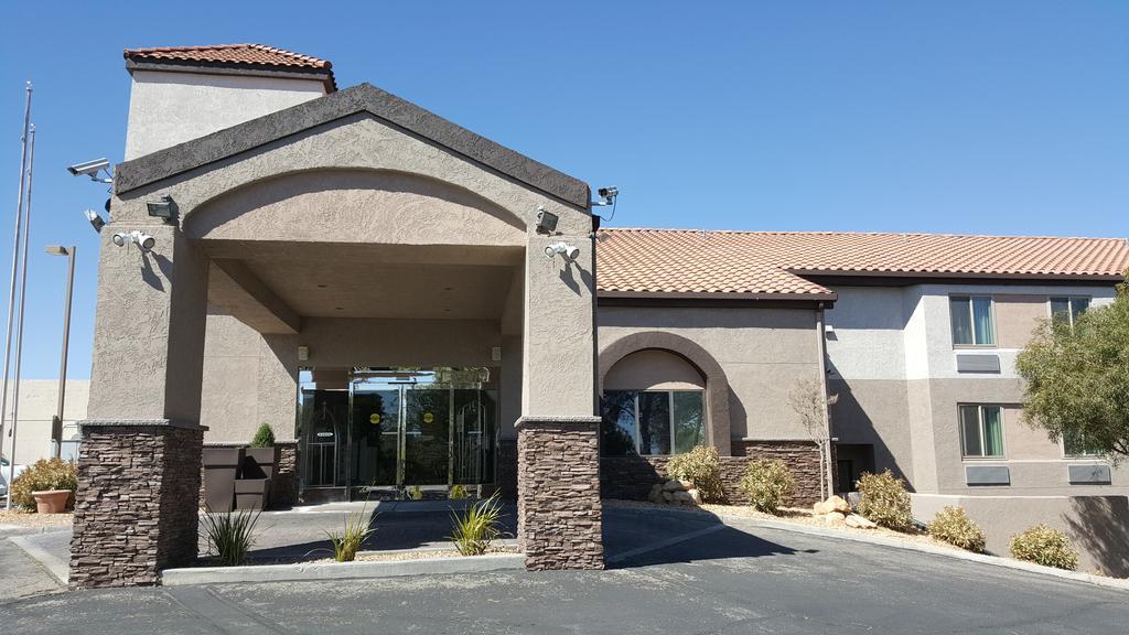 Hotel Baymont By Wyndham Barstow Historic Route 66 Exterior foto